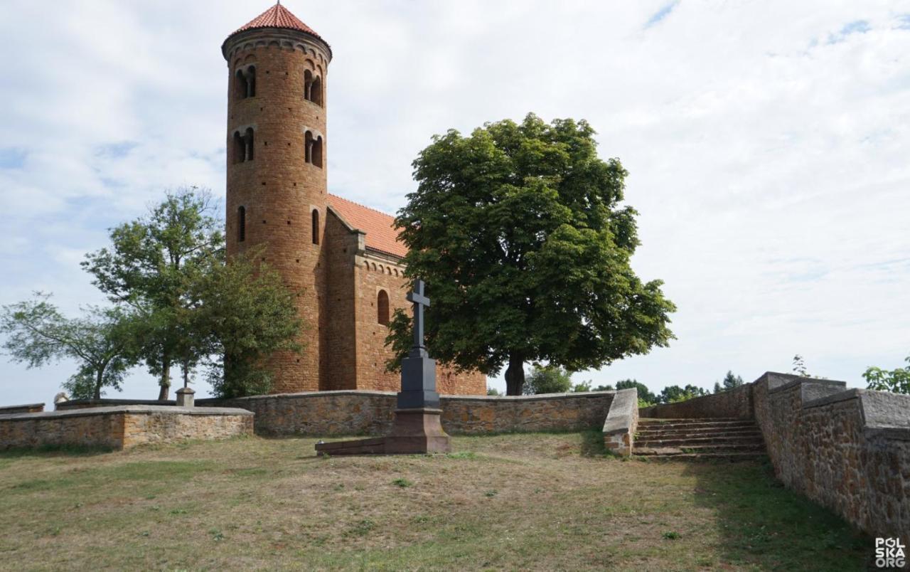 Apartamenty Rycerskie Inowlodz Esterno foto